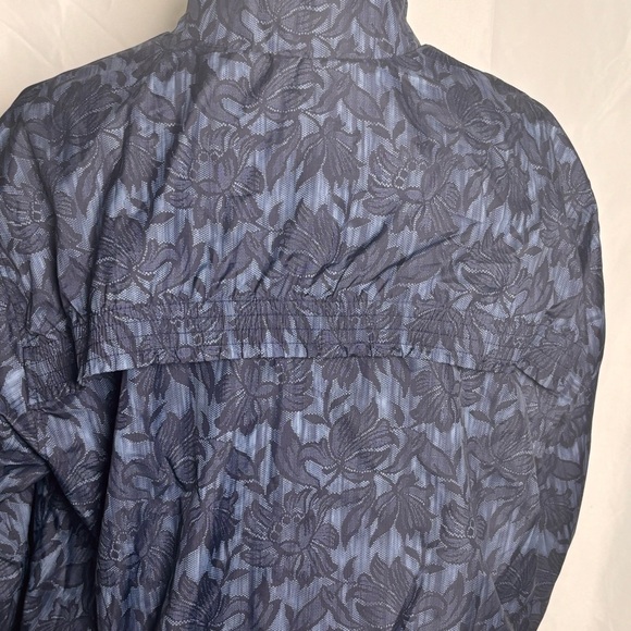 NWT $149 Athleta Large Eternal Bloom Cottage Blue Sightseer Lace Jacket #986271 - Picture 3 of 15
